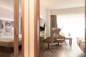 酒店 Deutsches Haus