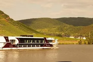 Winzerhotel Restaurant Zum Moselstrand