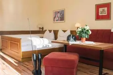 ホテル Reitzentrum Hausruckhof