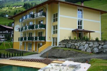 Und Aparthotel Almrösl