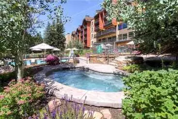 هتل آپارتمان Luxury Ski In, Ski Out 2 Bedroom Mountain Residence In The Heart Of Lionshead Village With Heated Sl
