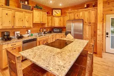 Mökkimajoitus A Grand View Lodge #540