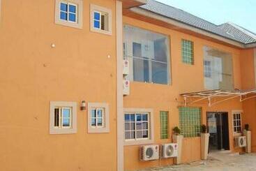 هتل 144 Suites Luxury