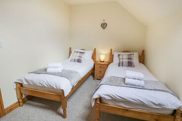 コテージ Pentrego Isaf