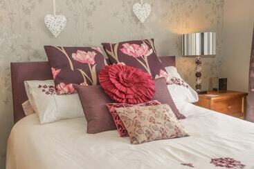 קוטג'' Bulmer Farm Lodge