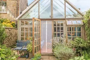 King Charles Cottage