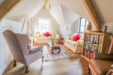 Landhus The Coach House