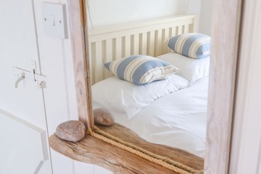 קוטג'' Chy Lowena