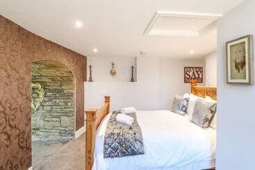 קוטג'' Cosy Cave Stanhope Castle