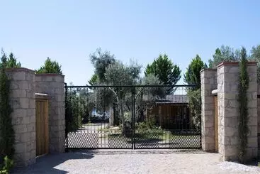 Hotel Antique Beach And Bungalow