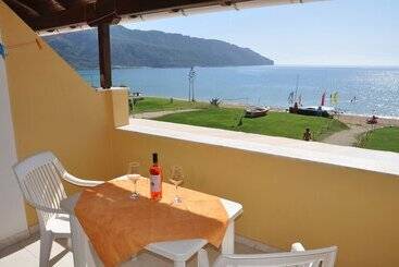 Hotel Elias & Vasili House