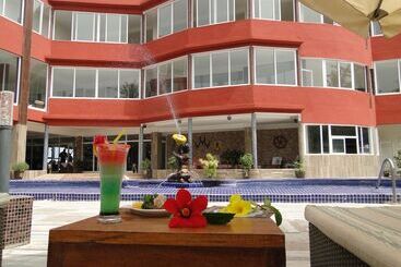 Iris Hotel Ressort Space Et Resort