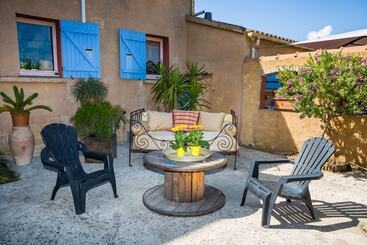 بنسيون Casa Corsa