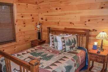 별장 Poppy`s Mountain House