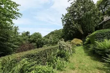 Cabane Afon Morfa
