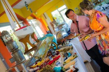 Курорт Village Vacances Lo Solehau