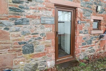 茅舍 Saddleback Barn