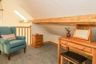 Mökkimajoitus The Hayloft