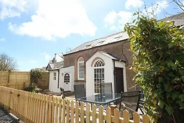 Mökkimajoitus Thorne Chapel