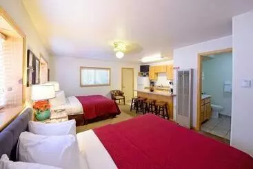 Hotelli Thunderbird Lodge