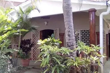 ペンション Guest House Casa Oro Fina