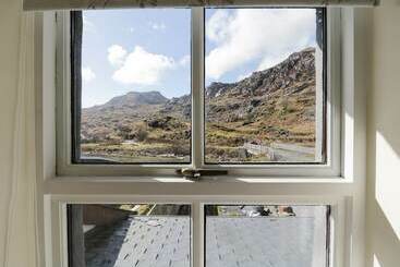 Dom wiejski 19 Cwmorthin Road