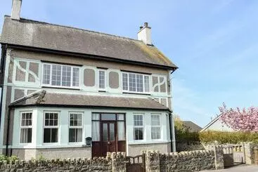 Mökkimajoitus Minffordd