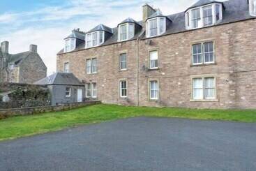 Dom wiejski 3 Queen Marys Buildings