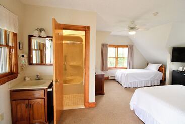 Bed and Breakfast Rose Farm Inn