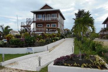 بنسيون Casa De La Paz