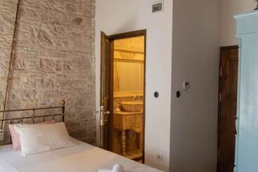 ホテル Mahzen Küçükköy