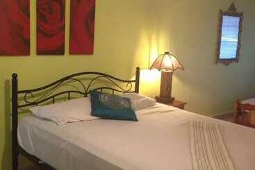 La Perla Del Pacifico   Hostel