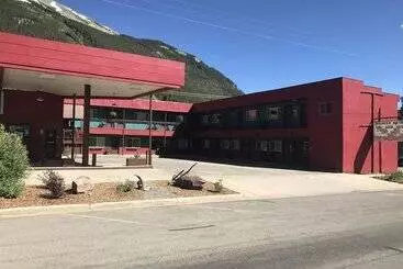Triangle Motel
