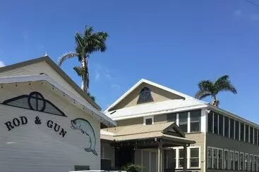 Hotelli Rod And Gun Club