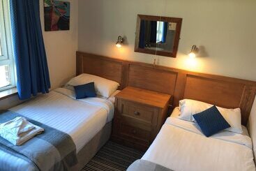 Manor House Marine & Cottages