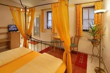 Hotel Worners Schloss Weingut & Wellness