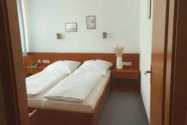 פנסיון Zur Sonne