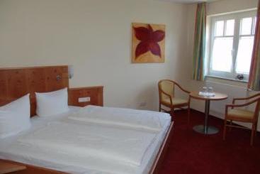 مبيت وإفطار Pension Futterknecht