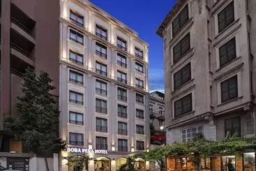 Hotel Dora Pera