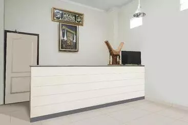 Hotelli Graha Balfas Syariah By Oyo Rooms