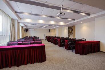 Otel Hanting Nanjing Wutang Plaza