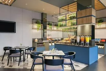 Hotelli Ibis Surabaya Tidar