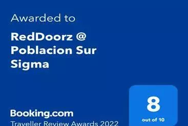 ホテル Reddoorz @ Poblacion Sur Sigma