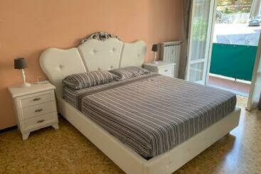 Жильё для туристов Appartamento Sandro By Portofinovacanze