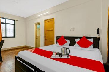 Hotel Oyo 92197 Vista Corporate Services