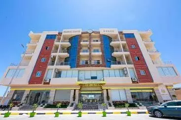هتل آپارتمان Casablanca Beach Resort With Private Beach And Swimming Pools