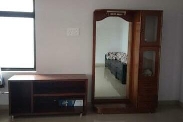 פנסיון Simhagiri Guest House