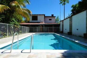 پانسیون B&b Villa Calasan