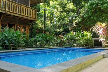 ツーリストアパートメント Villa Kong