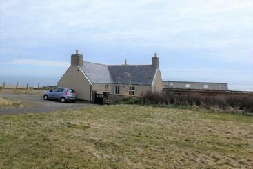 Bed and Breakfast Fabulous Location With Sea And Castle View   Nc500